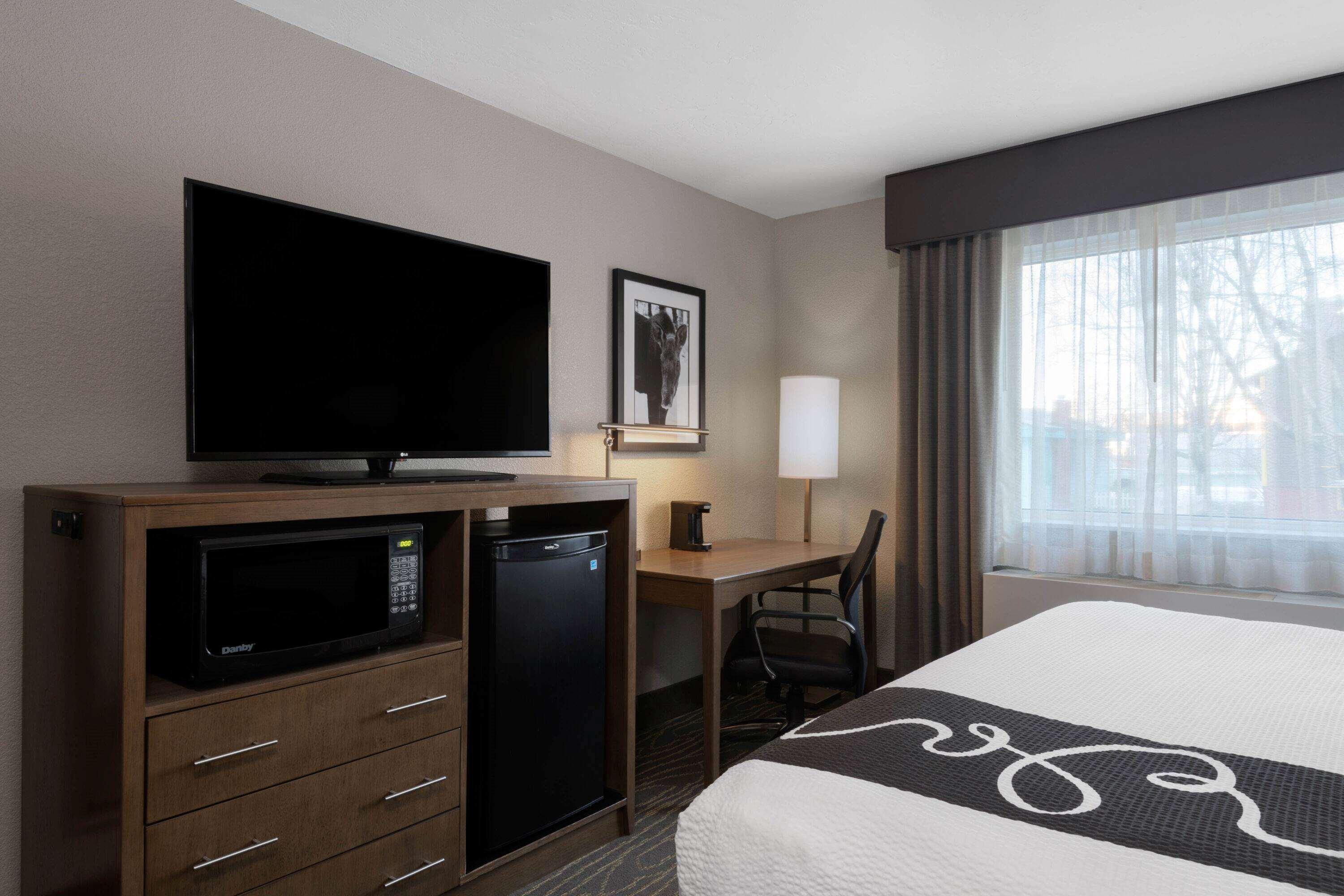 La Quinta By Wyndham Anchorage Airport Hotel Exterior foto