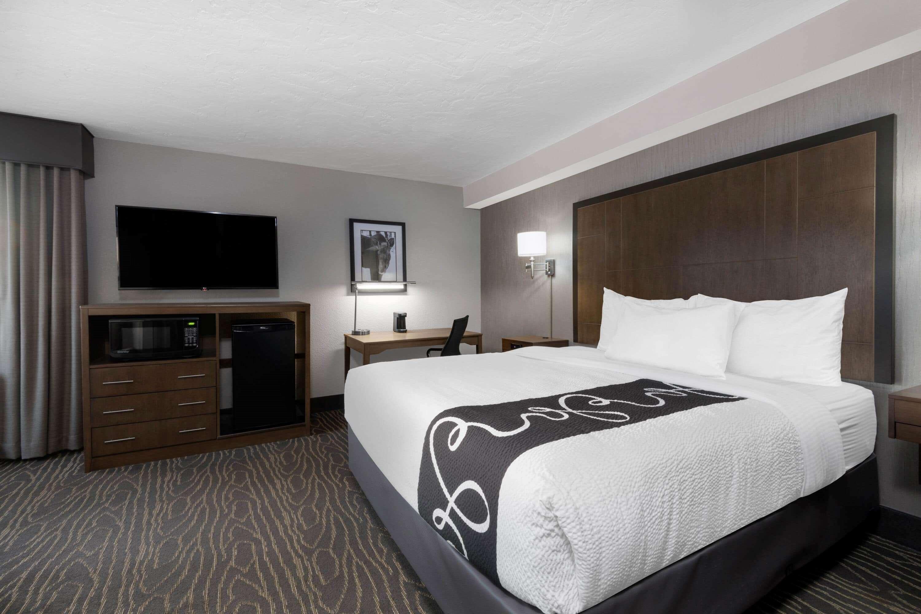 La Quinta By Wyndham Anchorage Airport Hotel Exterior foto