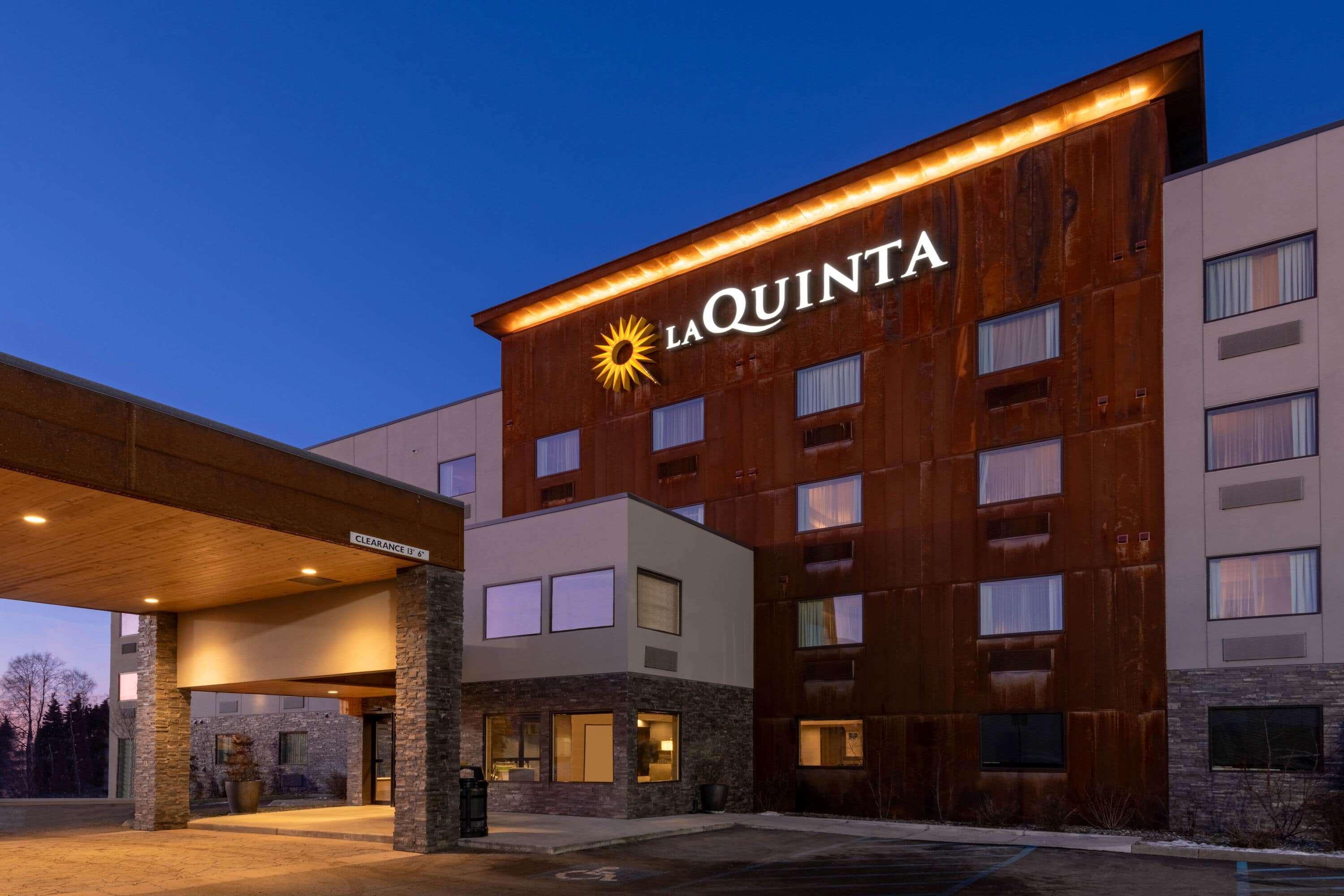 La Quinta By Wyndham Anchorage Airport Hotel Exterior foto