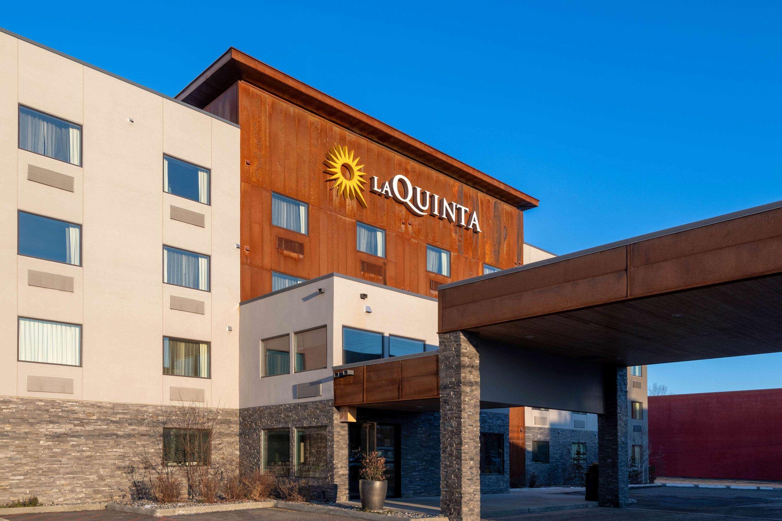 La Quinta By Wyndham Anchorage Airport Hotel Exterior foto