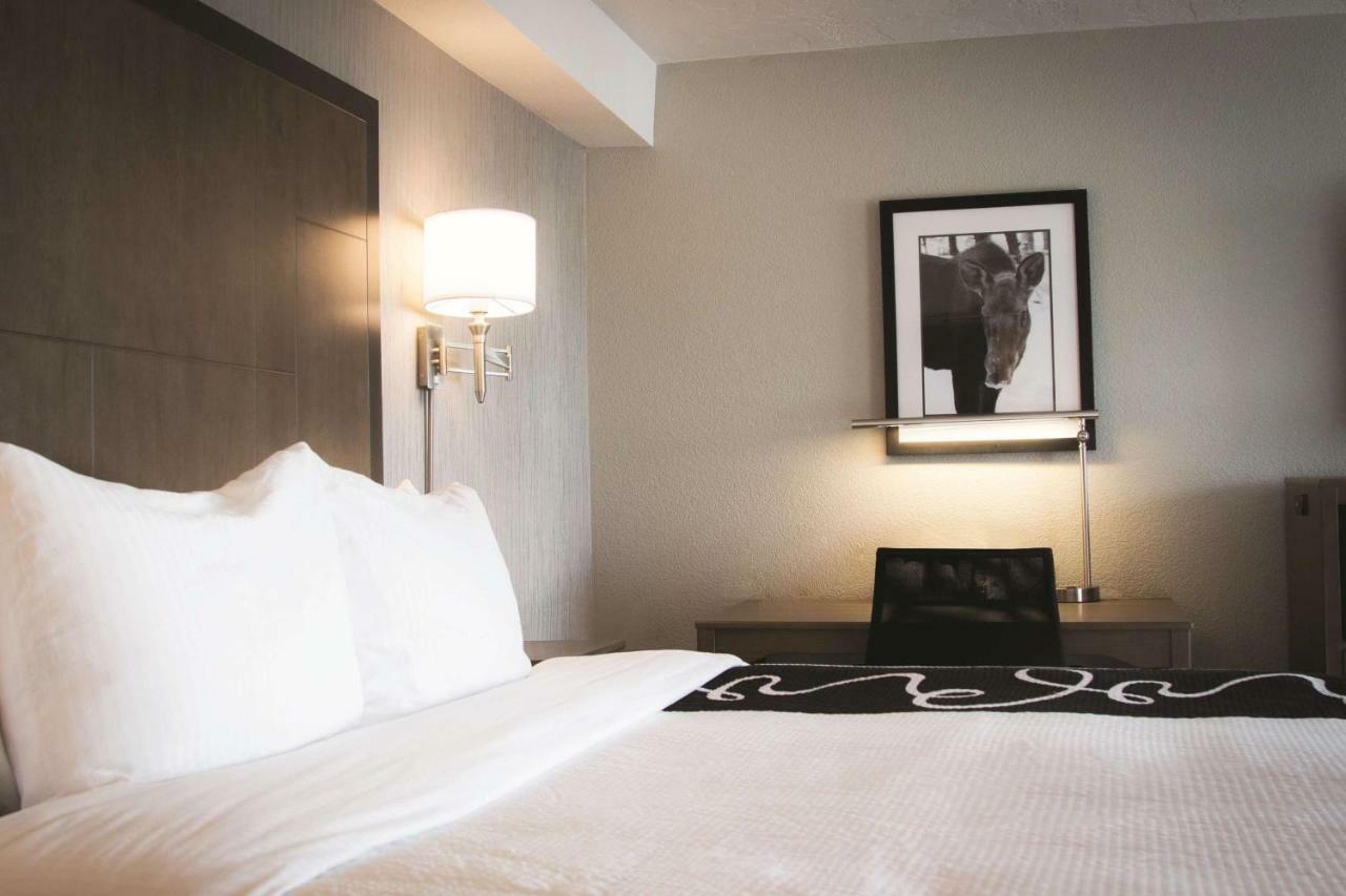 La Quinta By Wyndham Anchorage Airport Hotel Exterior foto